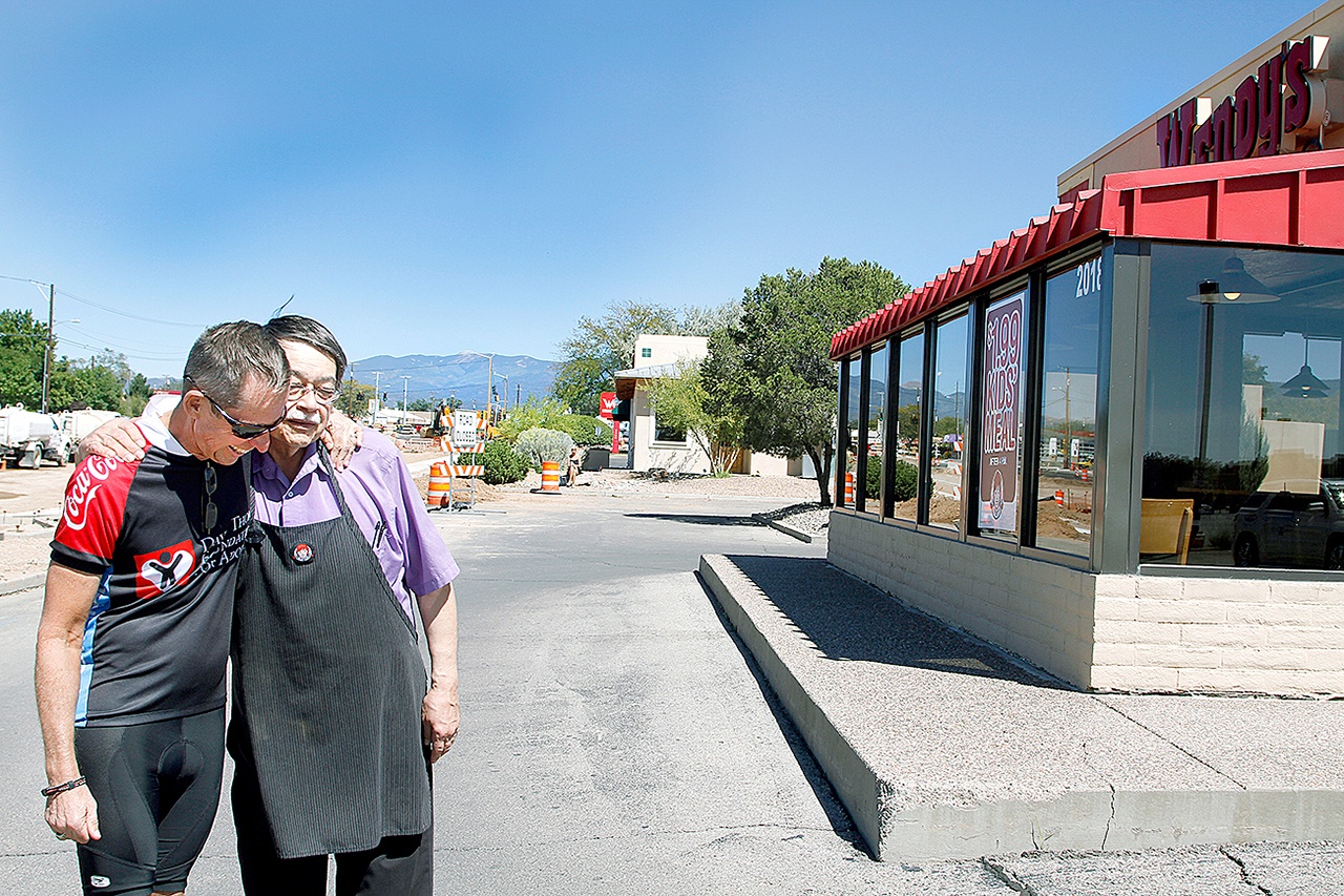 Ed Anderson, CEO and president of Wendy’s, rode his bicycle cross country last summer to bring adoption awareness to the communities where he stopped along the way. He visited the Wendy’s in Santa Fe, New Mexico, on Sept. 18. (Jane Phillips/Chicago Tribune/TNS)