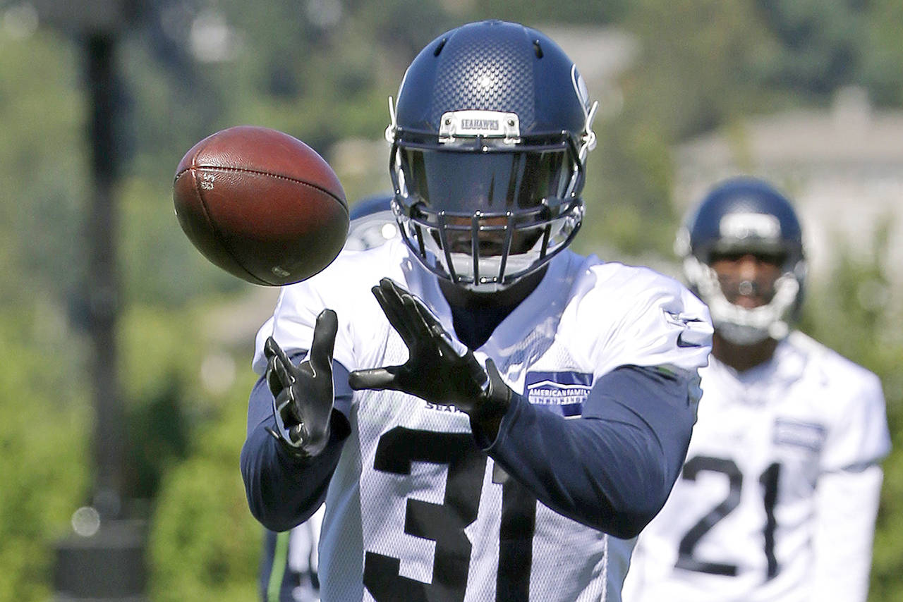 NFL Notebook: Seahawks sign safety Kam Chancellor to 3-year extension