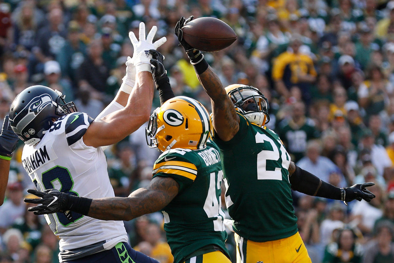 WATCH: Jimmy Graham scores touchdown in return to Green Bay