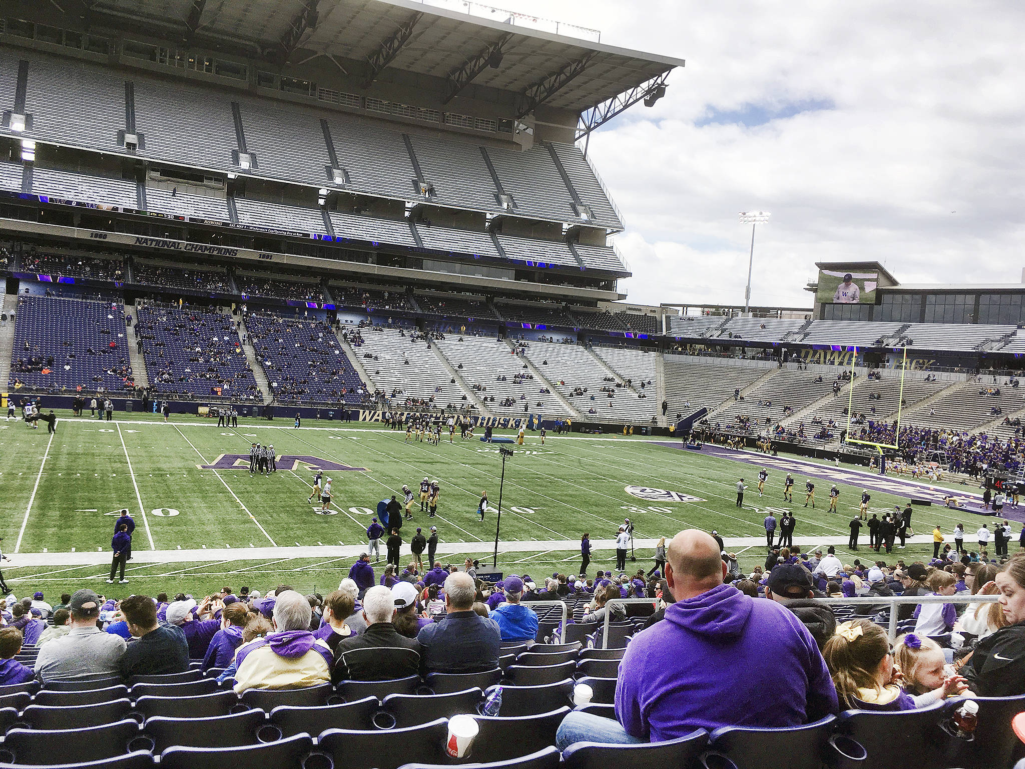 UW closes camp with annual spring preview practice