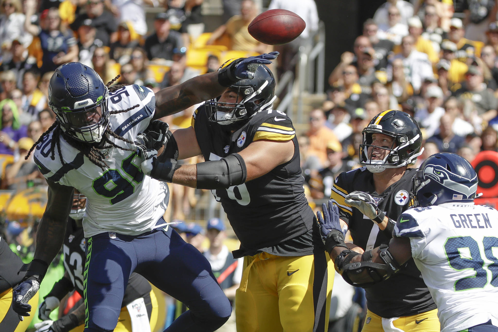 Seahawks hold on to edge the Steelers, 28-26 | HeraldNet.com