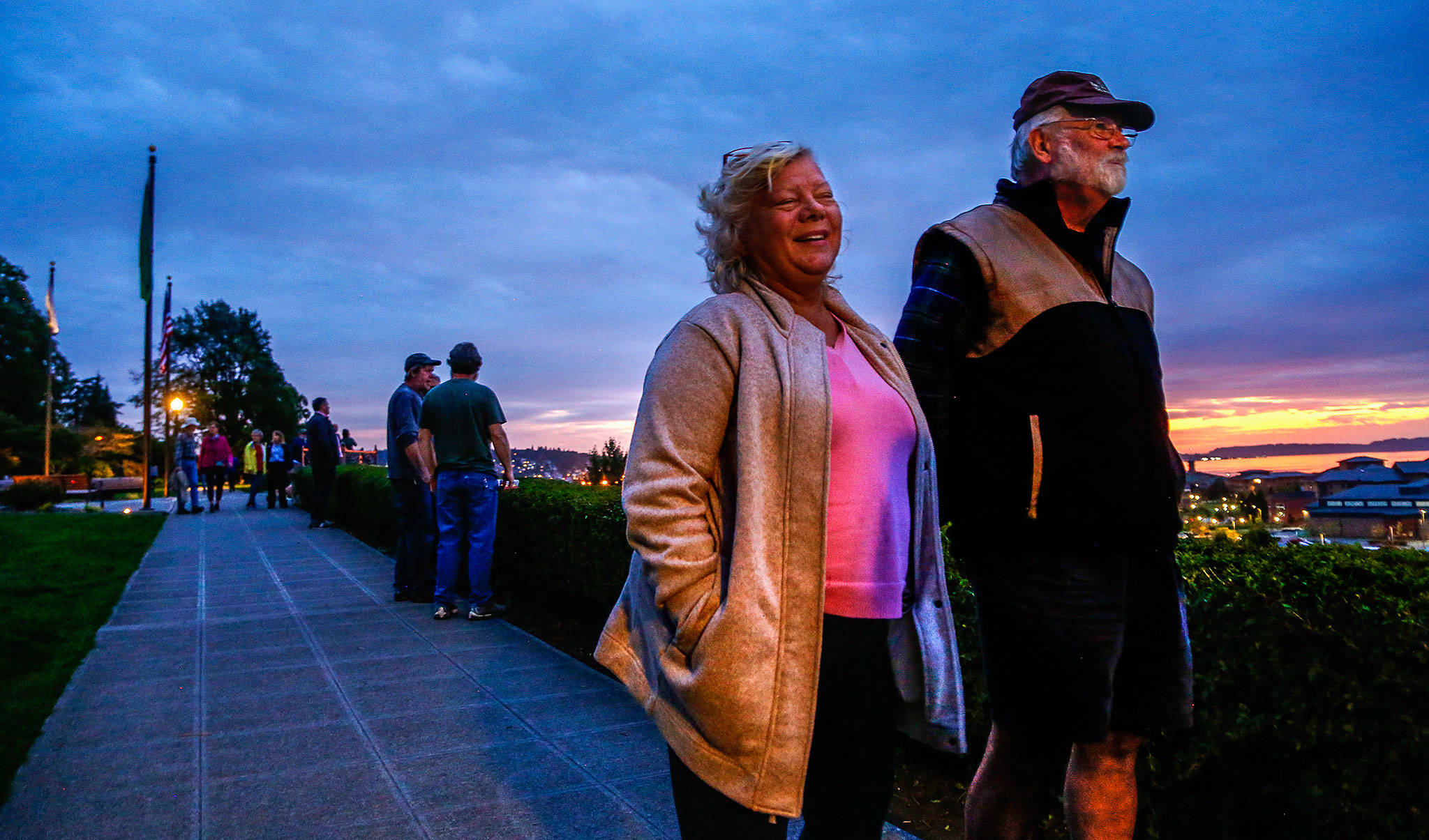 Wowed by footbridge, onlookers share memories of waterfront | HeraldNet.com