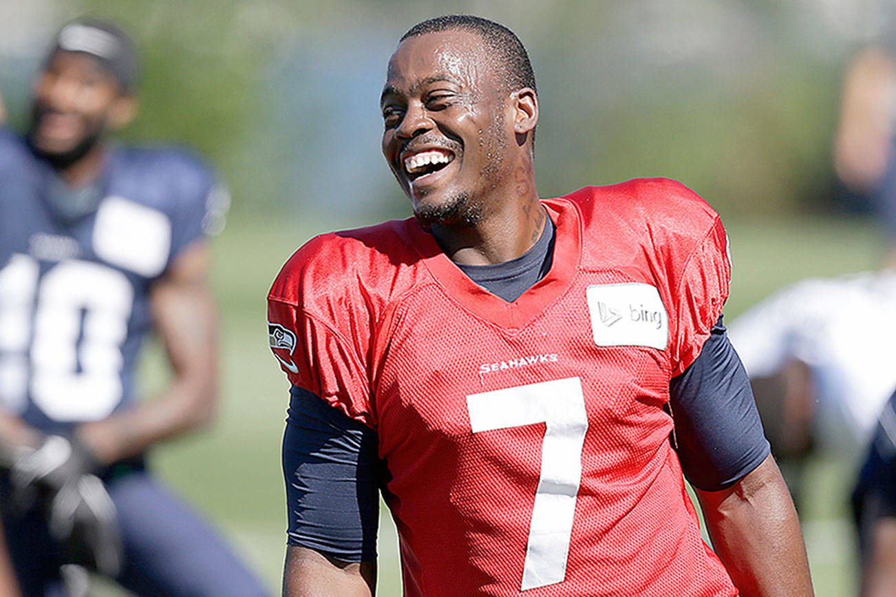 Ex-NFL, Arkansas Razorbacks quarterback Tarvaris Jackson, 36, dies in car  crash