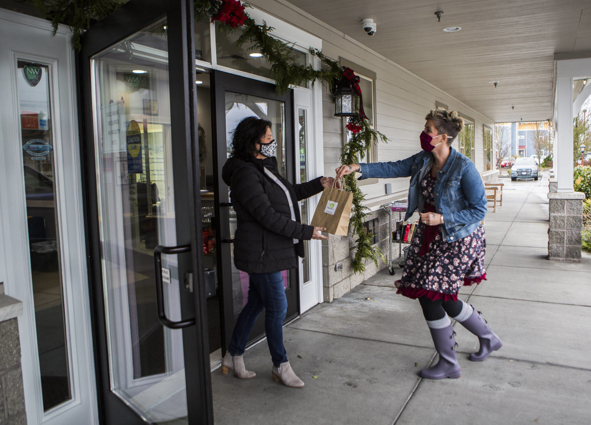 A Snohomish service brings goods from the store to your door ...