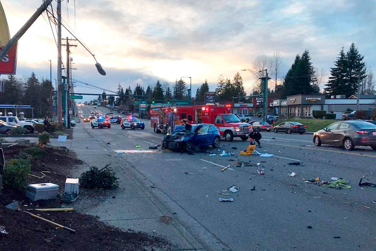 Test drive leads to crash in Everett; 2 seriously injured