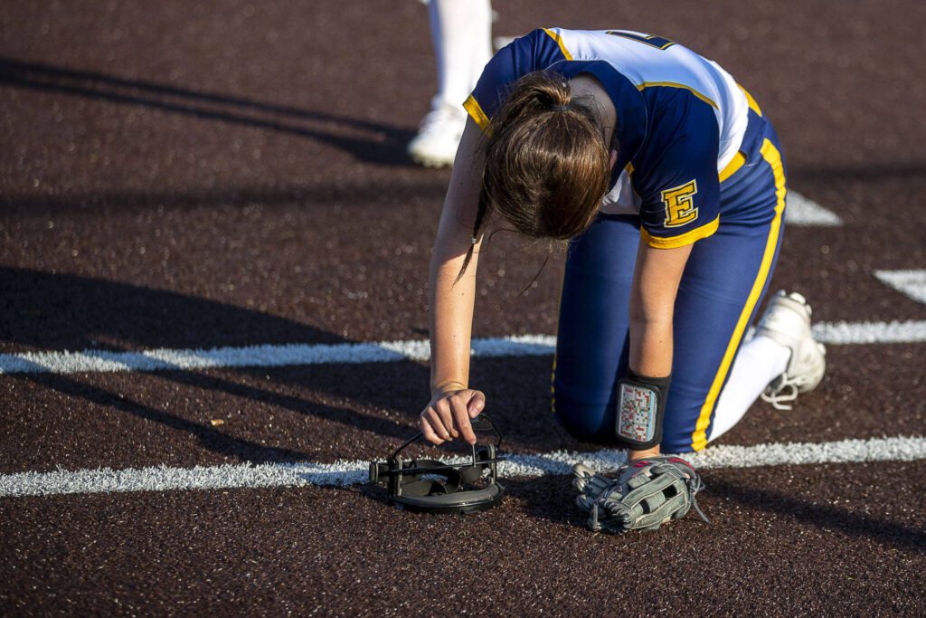 An Everett player reacts during a game between Everett and Cascade at Phil Johnson Ballfields in Everett, Washington on Thursday, May 18, 2023. Cascade won in the ninth inning, 16-15. (Annie Barker / The Herald)
