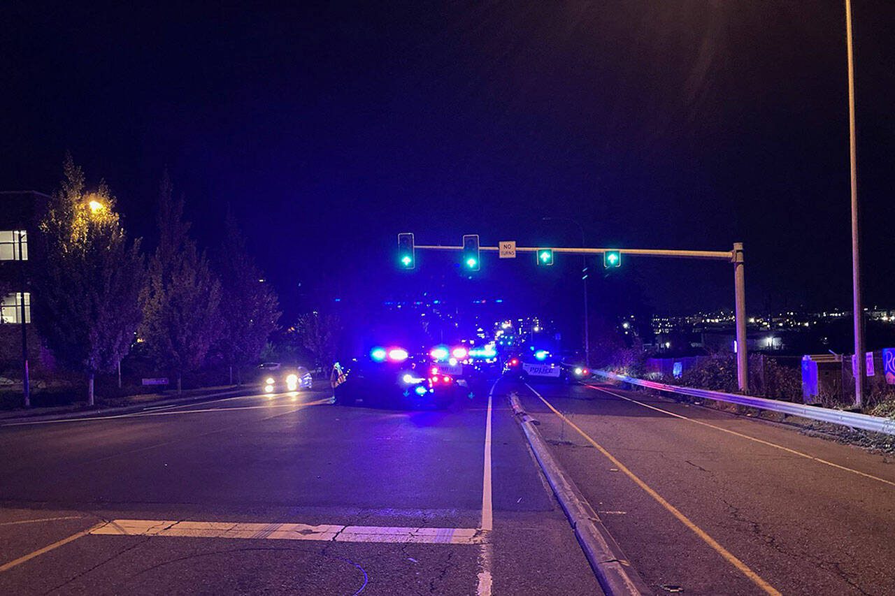 Suspected hit and run leaves pedestrian dead on Broadway in Everett