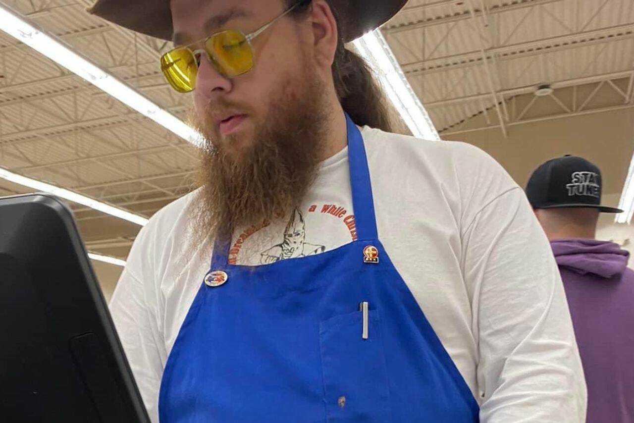 Grocery store employee's KKK attire shocks Gold Bar | HeraldNet.com