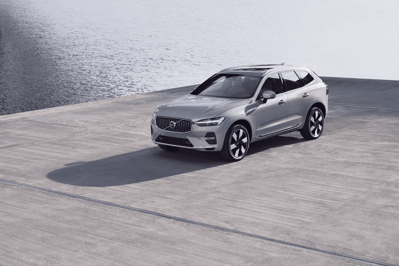 2025 Volvo XC60 T8 plug-in hybrid luxury compact SUV. (Provided by Volvo)