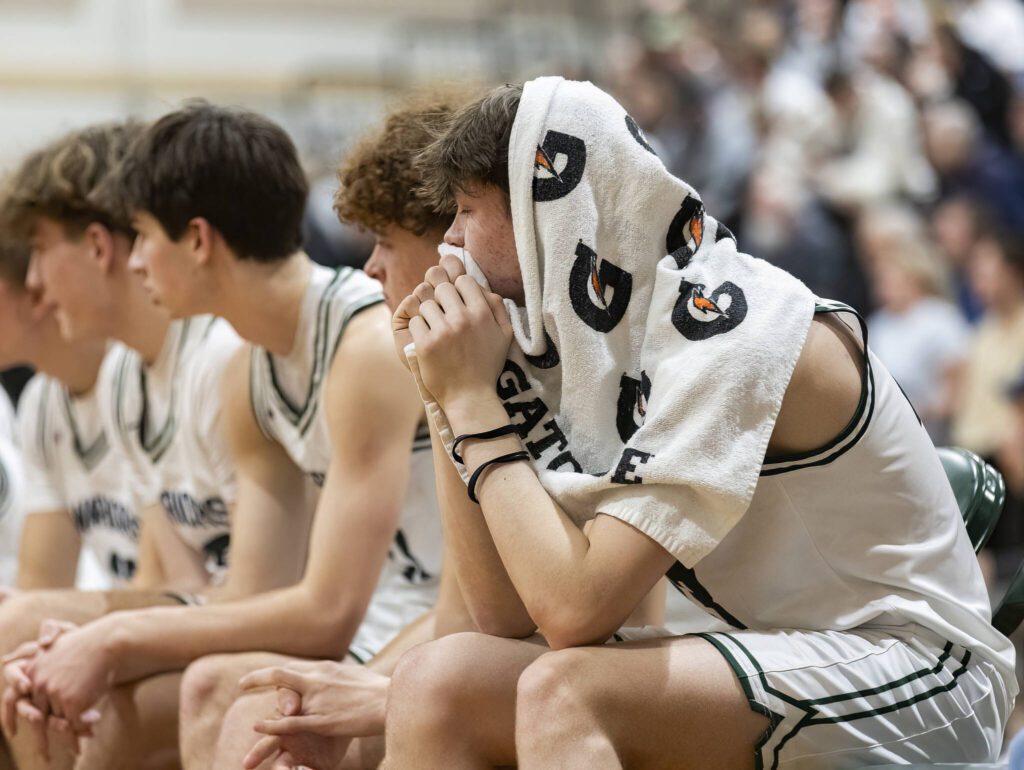 The Edmonds-Woodway benches watches as Shorecrest pulls ahead during the game on Tuesday, Jan. 28, 2025 in Edmonds, Washington. (Olivia Vanni / The Herald)
